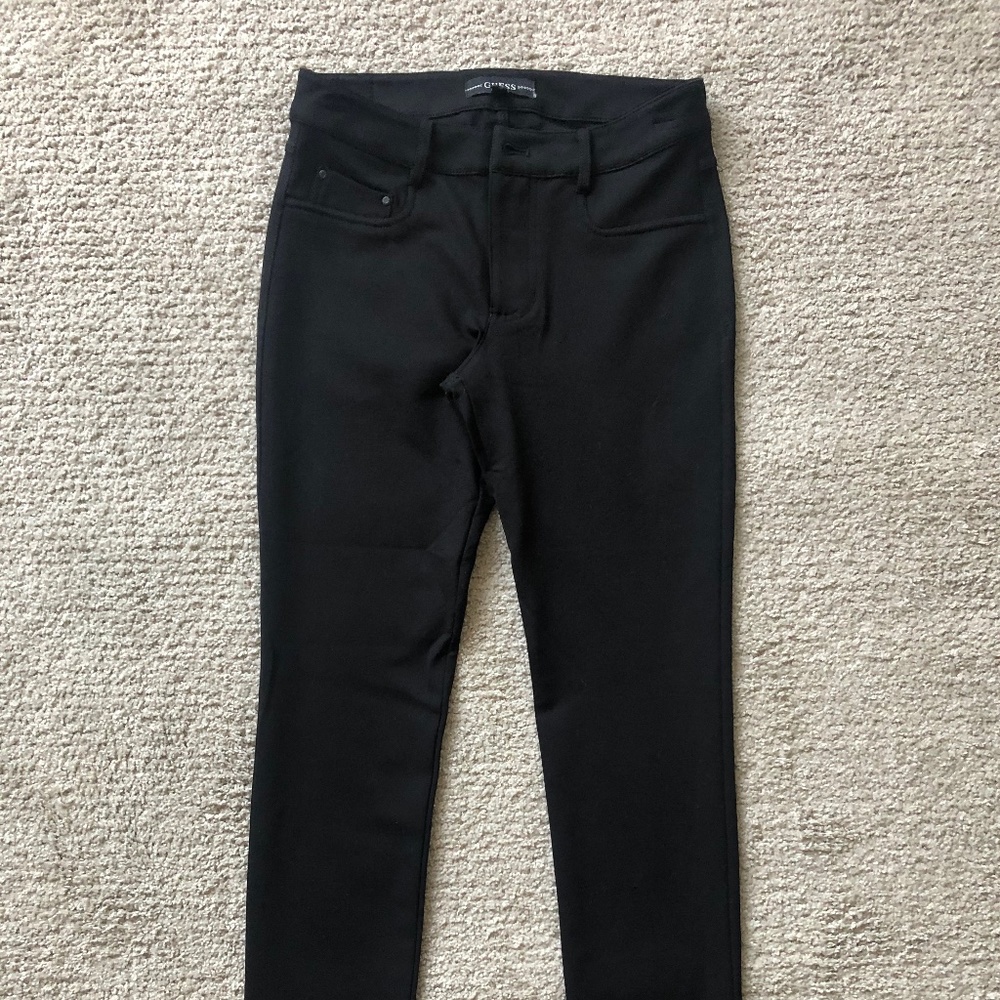 GUESS/ SKINNY PANDS.NWOT.